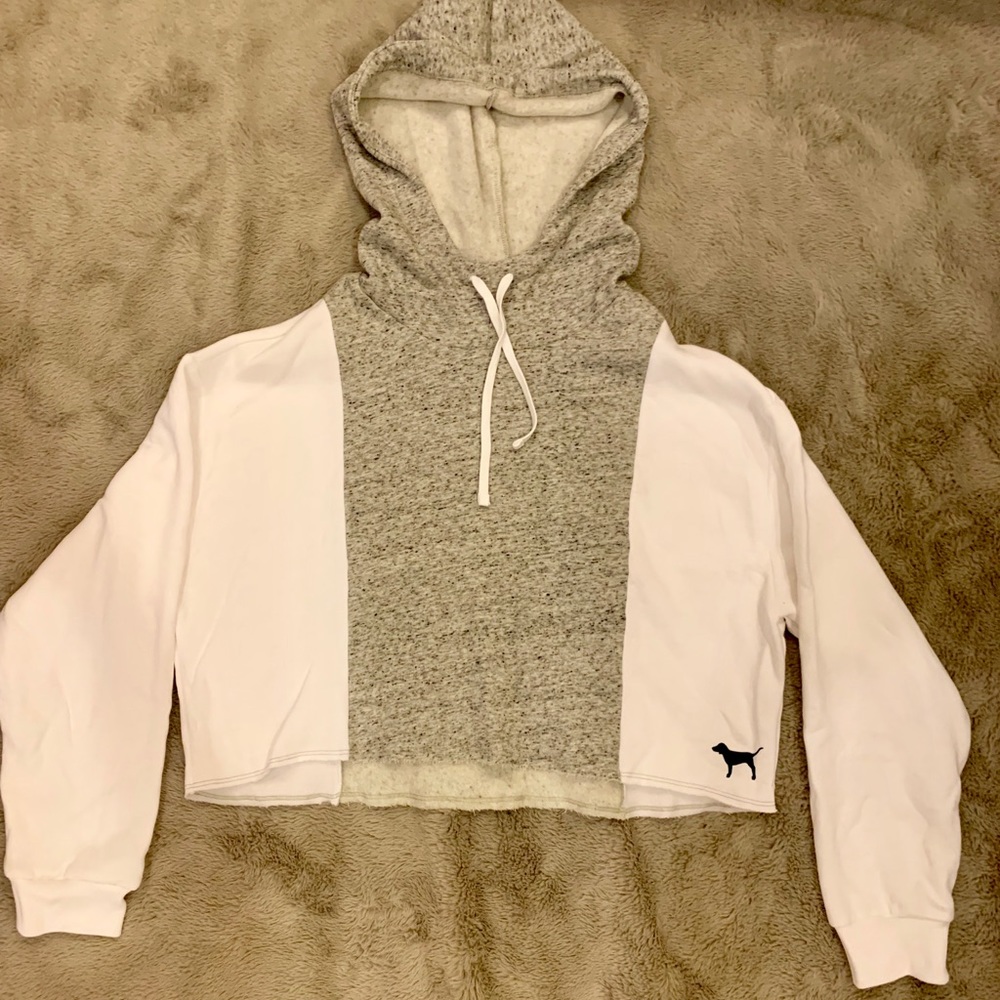 NWOT Victoria’s Secret Pink Cropped Hoodie